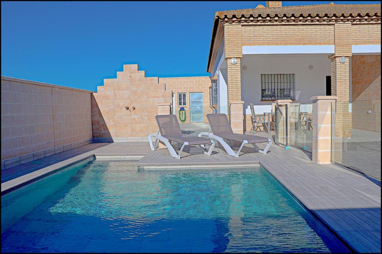 Chalet Peñuelas con piscina Conil De La Frontera Luaran gambar