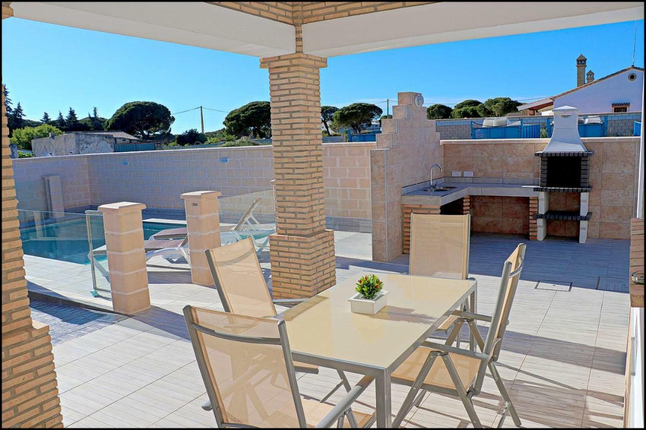 Chalet Peñuelas con piscina Conil De La Frontera Luaran gambar