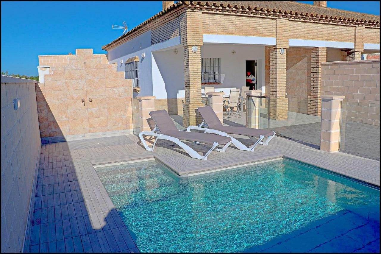 Chalet Peñuelas con piscina Conil De La Frontera Luaran gambar